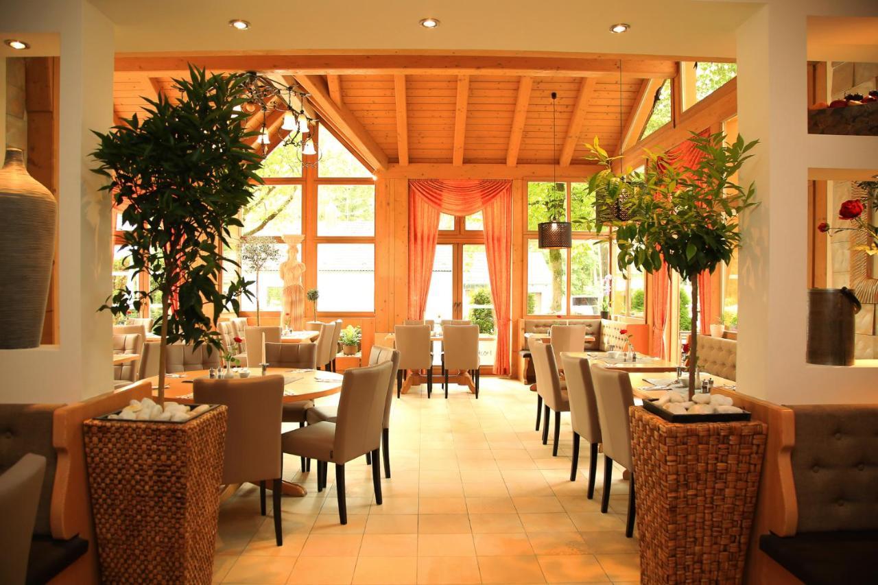 Hotel-Restaurant Foehren-Hof Heroldsberg Exterior foto